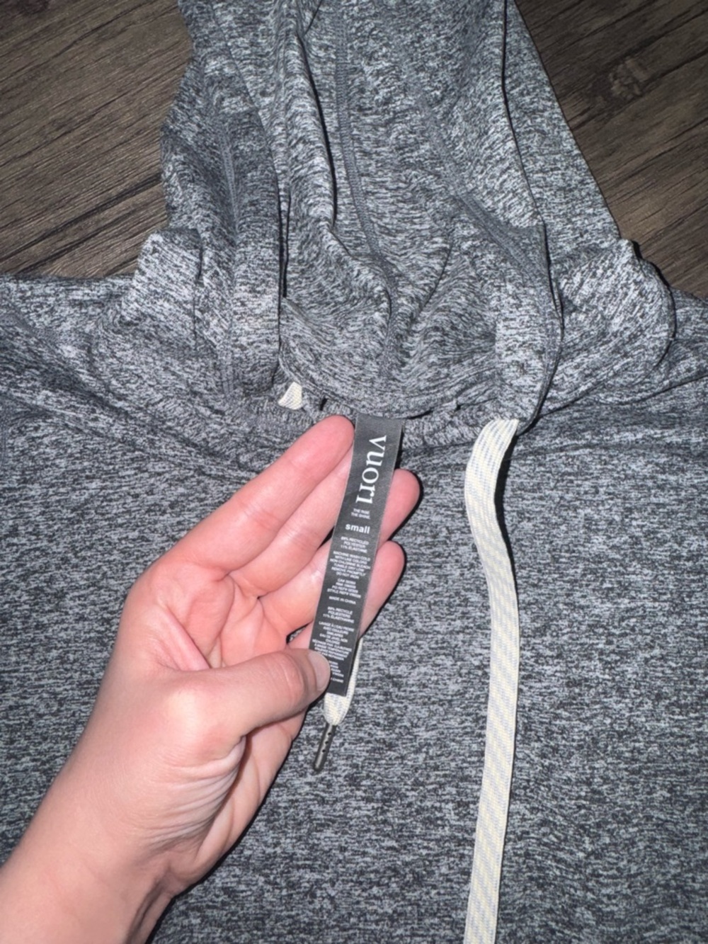 Vuori Halo Essential Hoodie in black heather Size S - Picture 5 of 6